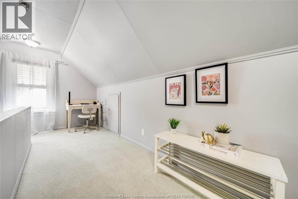 1030 ISABELLE PLACE - 27