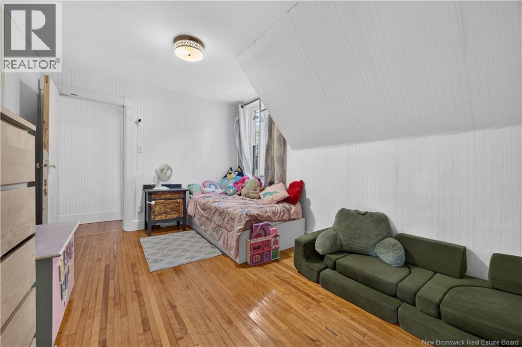 532 King George HWY - 25