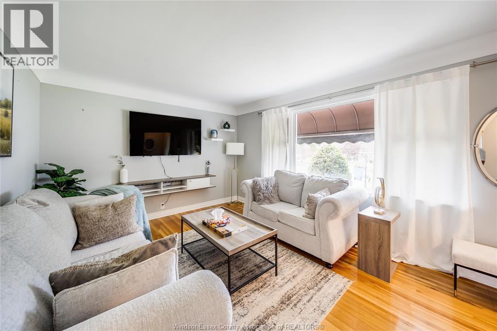 1030 ISABELLE PLACE - Image 4