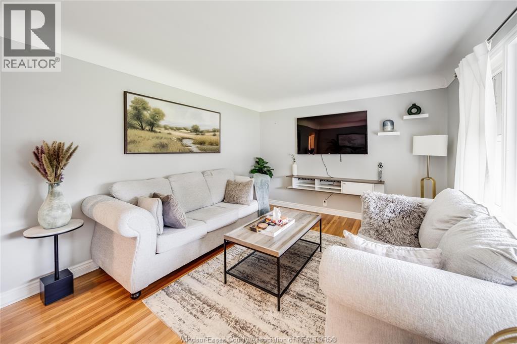 1030 ISABELLE PLACE - Image 6