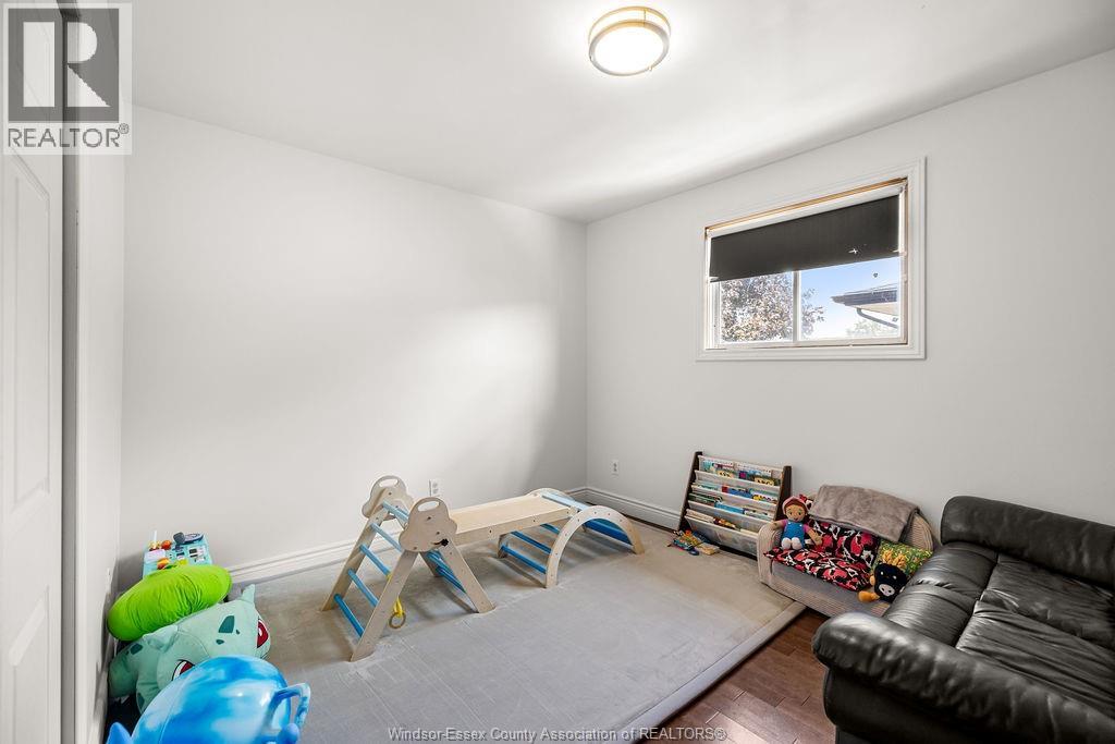 1630 BLUE SPRING - 10