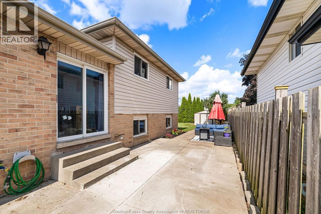 1630 BLUE SPRING - Image 29