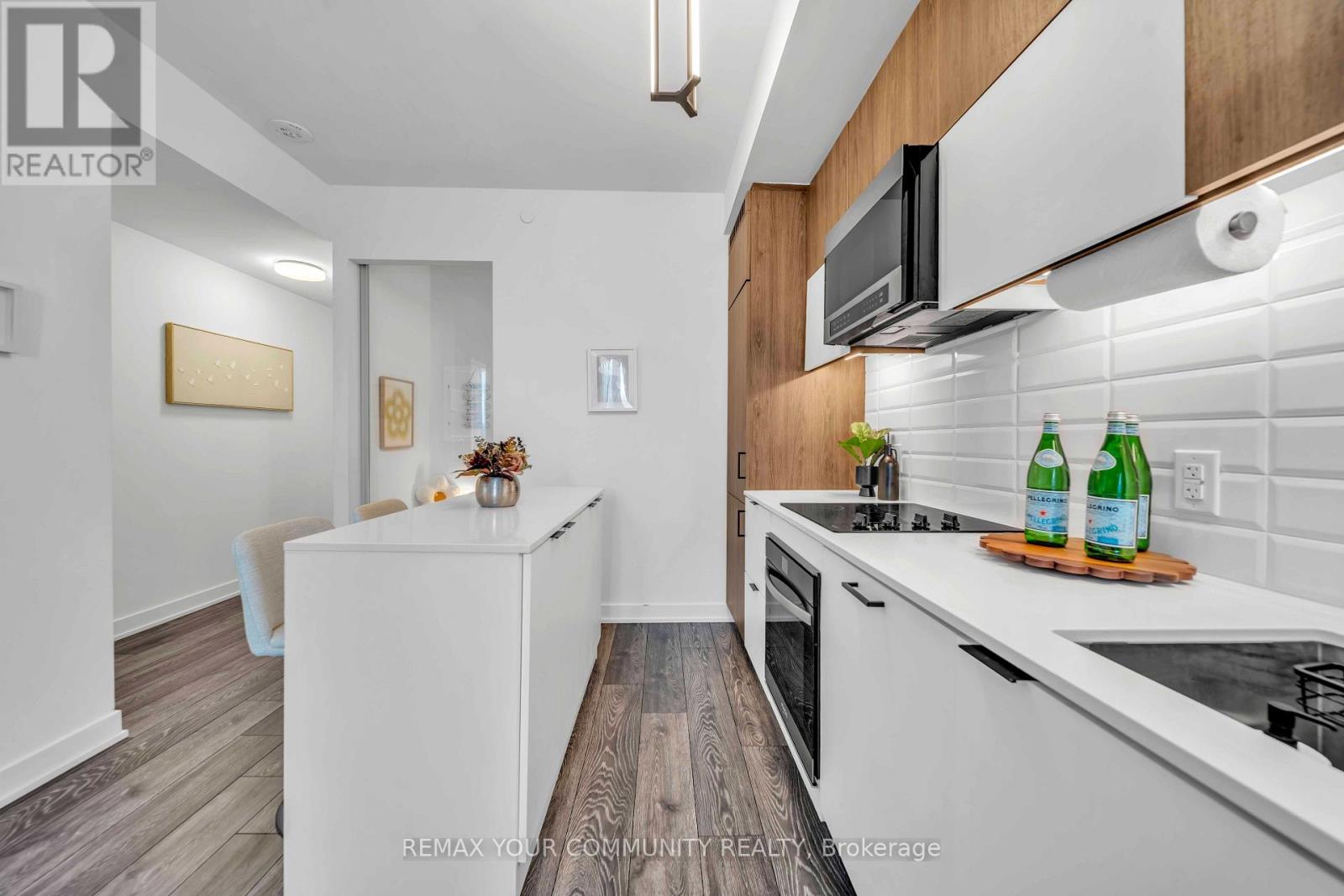 #322 8888 YONGE STREET - Image 12
