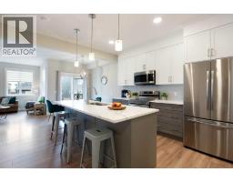 352 Creekrun Crescent SW - photo 2