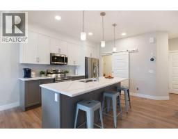 352 Creekrun Crescent SW - photo 3