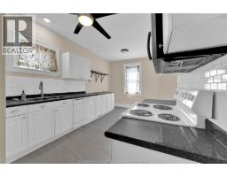 Laundry room - 1605 Dougall Avenue, Windsor, ON N8X1S4 Photo 9