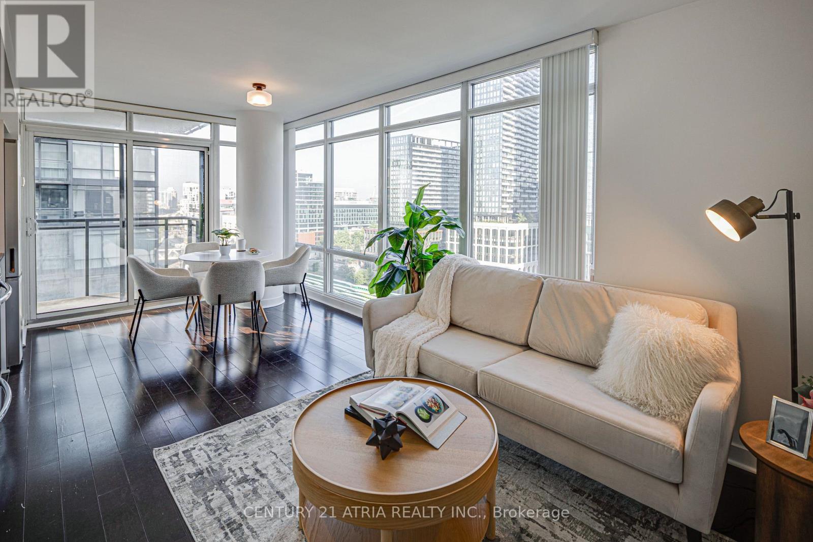 Photo of 4K Spadina Avenue
