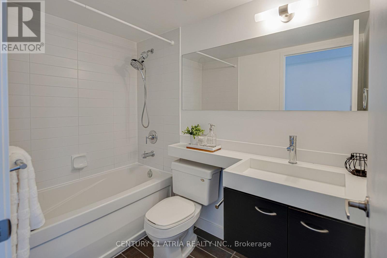 #1802 4K SPADINA AVENUE - 11