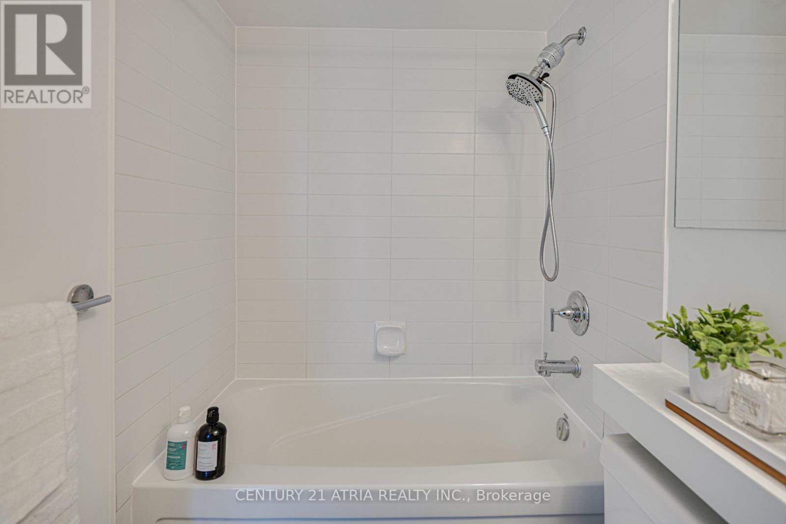 #1802 4K SPADINA AVENUE - 12