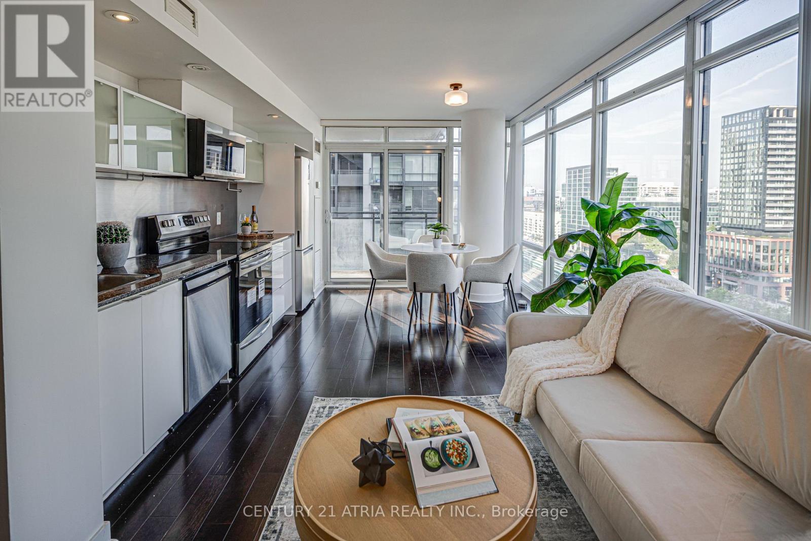 #1802 4K SPADINA AVENUE - 2