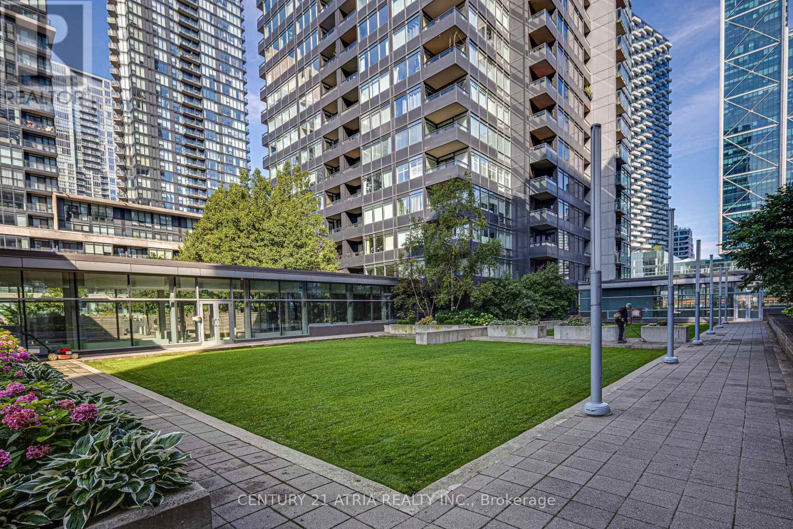 #1802 4K SPADINA AVENUE - 25