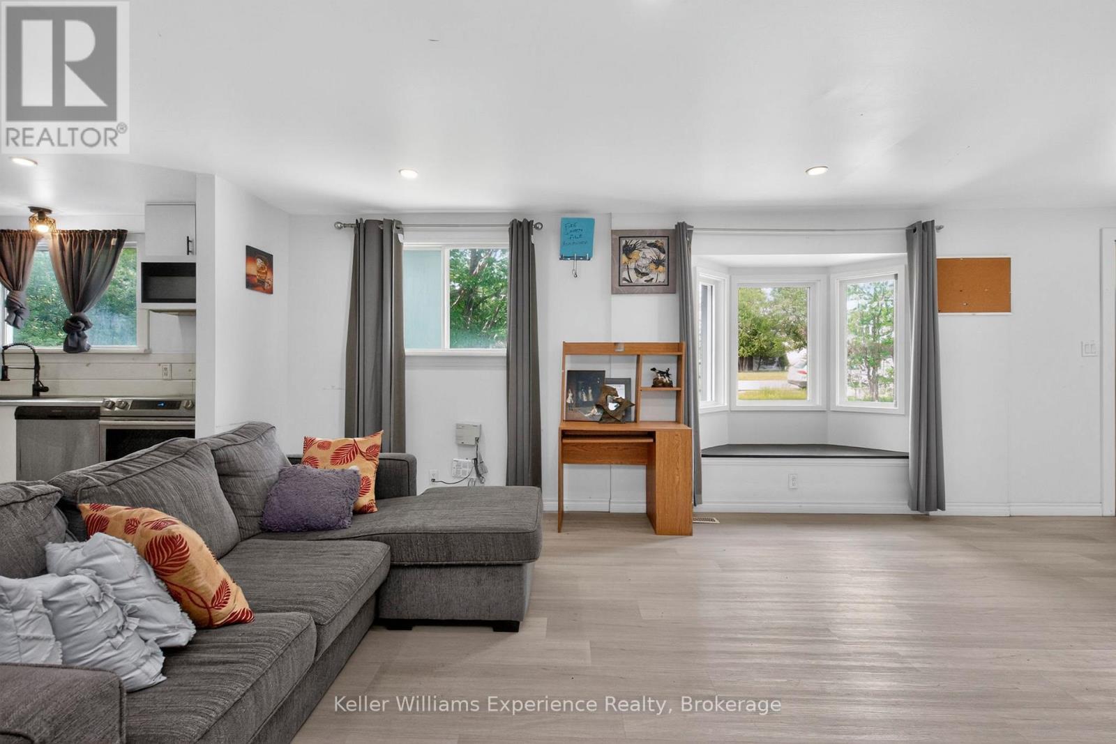9782 BEACHWOOD DRIVE - Image 24