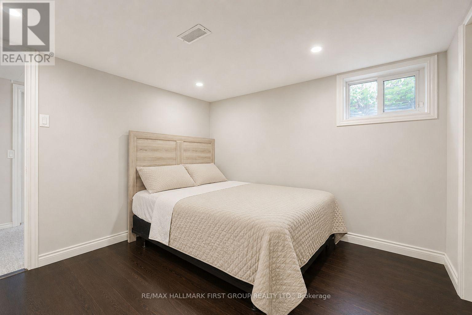 180 SHERWOOD AVENUE - Image 18