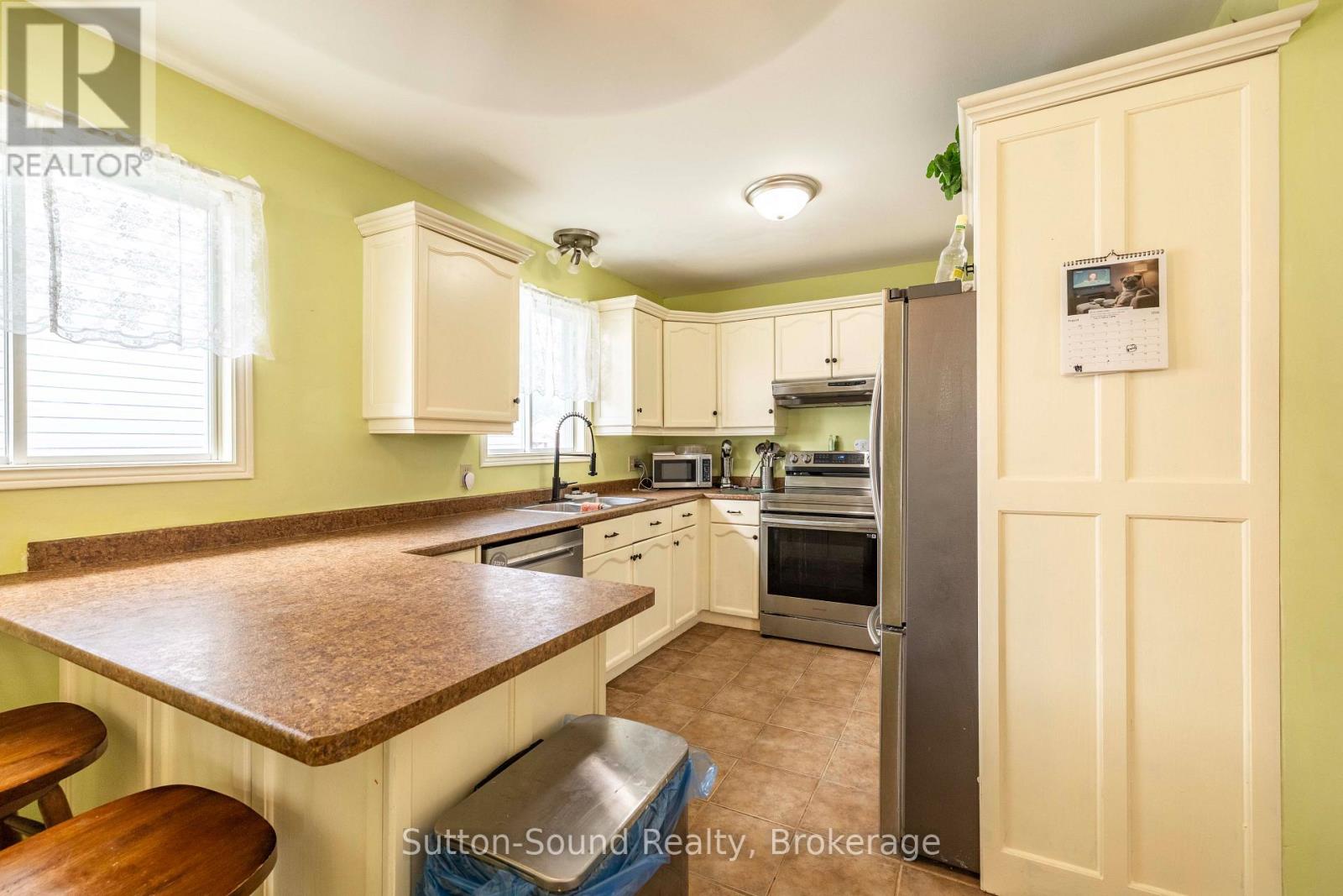 872 26TH STREET E - Image 10