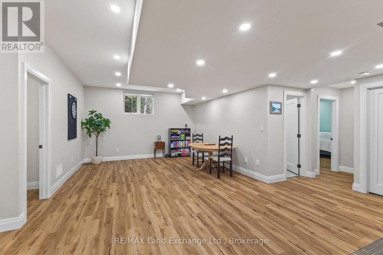 9 LAKESIDE WOODS CRESCENT - Image 27