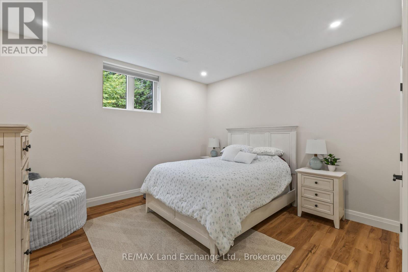 9 LAKESIDE WOODS CRESCENT - Image 31