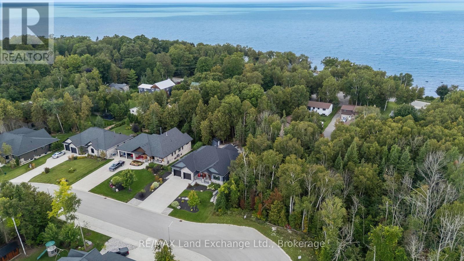 9 LAKESIDE WOODS CRESCENT - Image 4