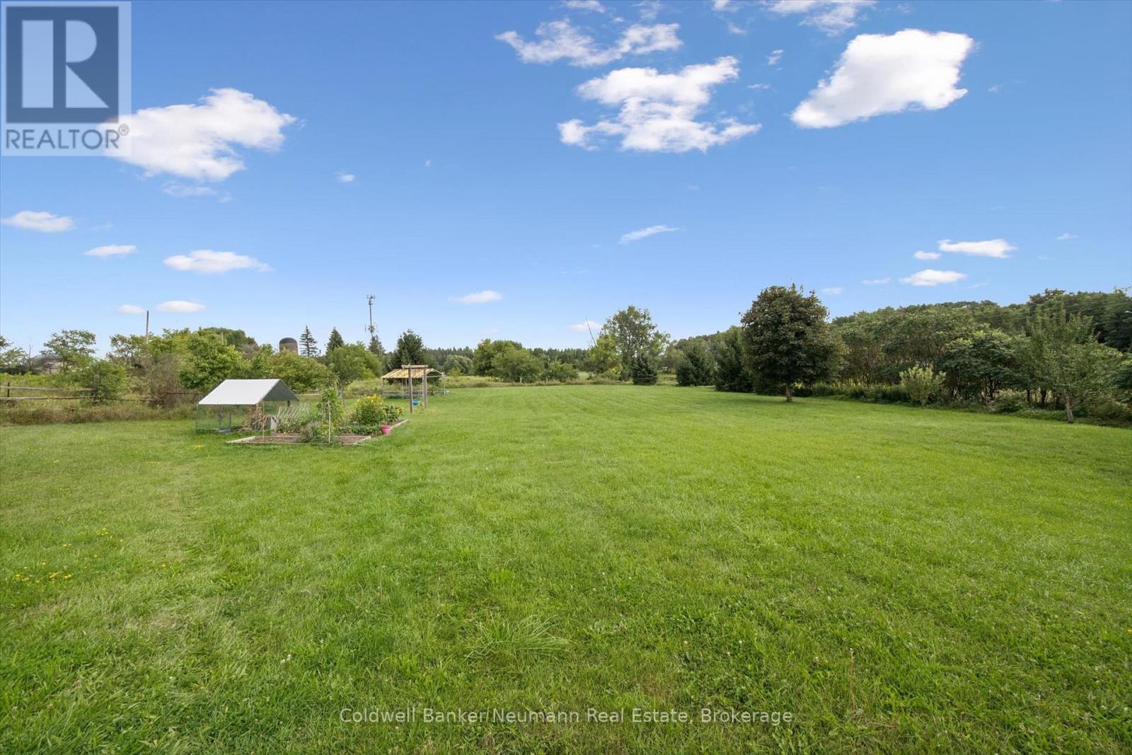 527 STONE ROAD E - Image 32