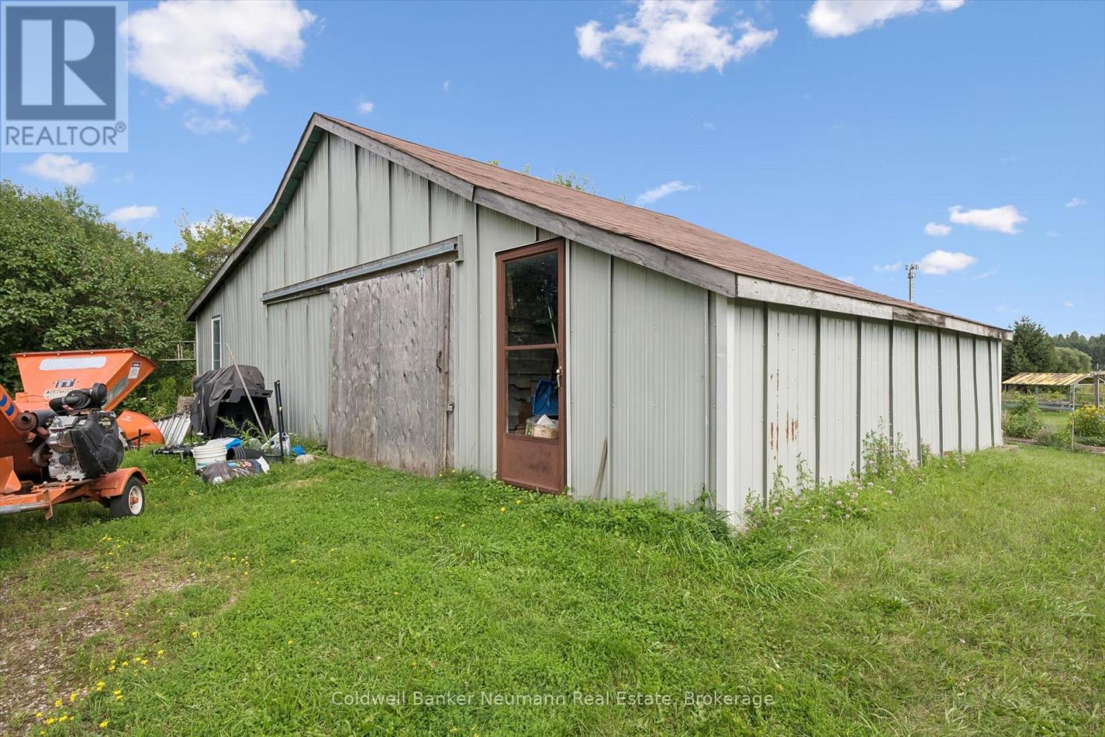 527 STONE ROAD E - 40