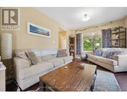 527 Stone Road E, Guelph, ON N1L1B7 Photo 11
