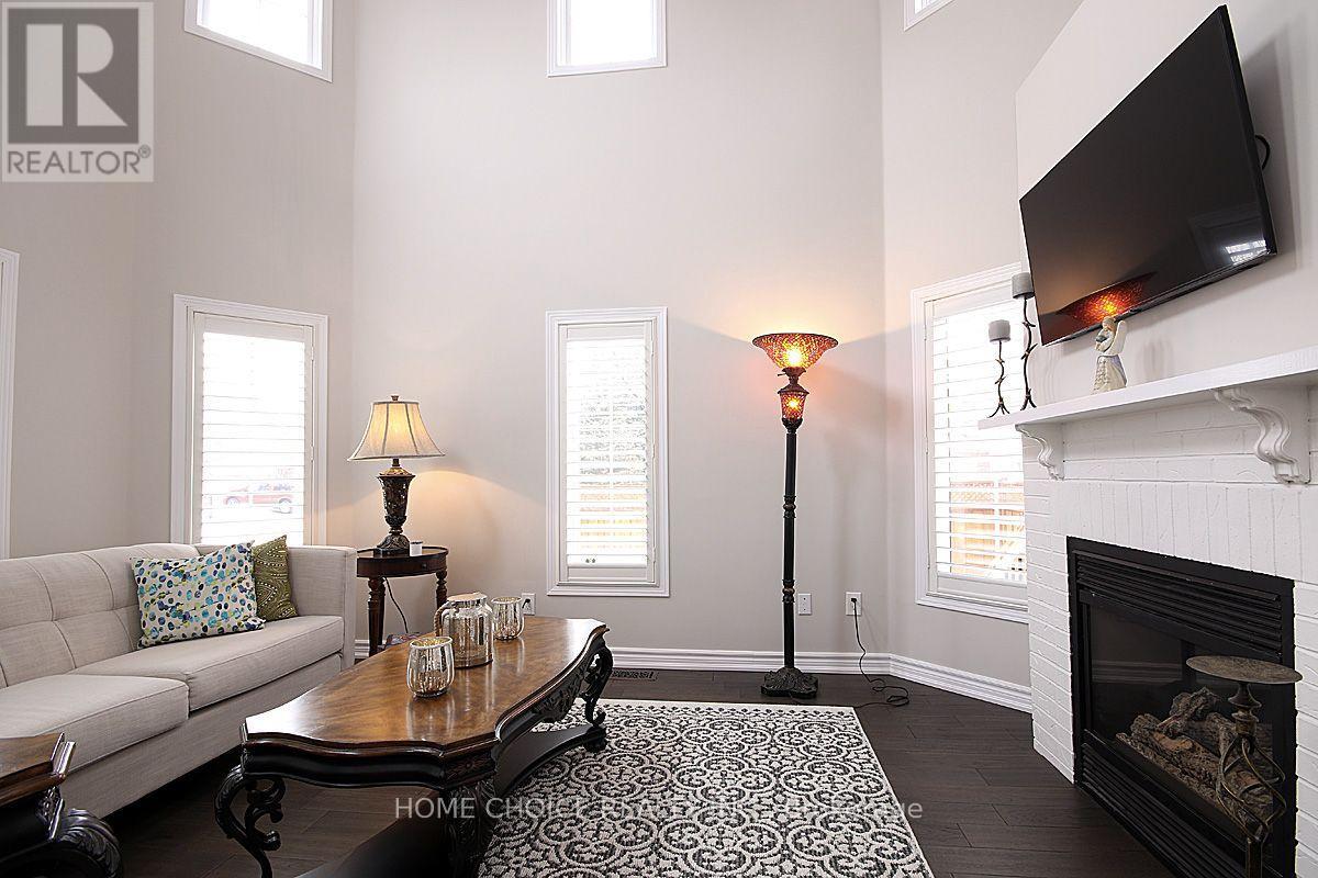 155 HOLLANDVIEW TRAIL - Image 10