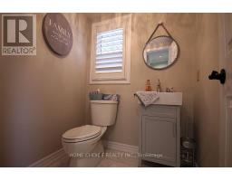 155 Hollandview Trail, Aurora, ON L4G7J2 Photo 12