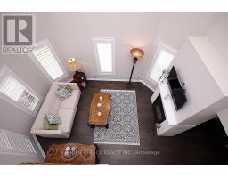 155 Hollandview Trail, Aurora, ON L4G7J2 Photo 19