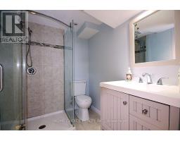 155 Hollandview Trail, Aurora, ON L4G7J2 Photo 24