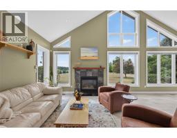 Family room - 10965 River Line, Chatham Kent, ON N7M5J4 Photo 9