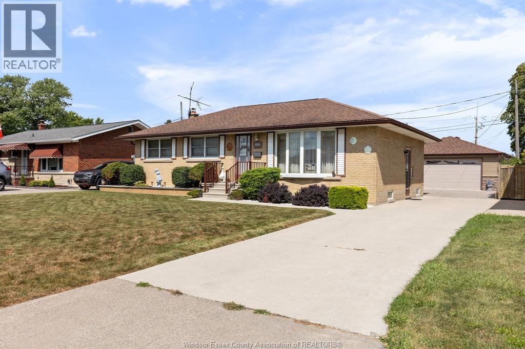 3890 AVON - 3