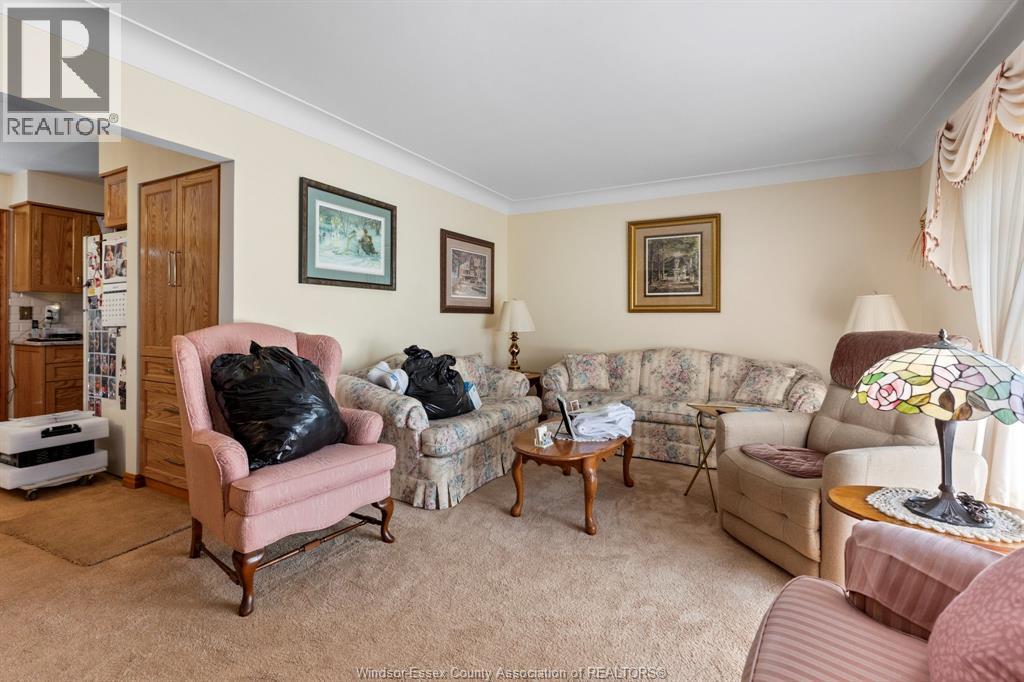3890 AVON - Image 6
