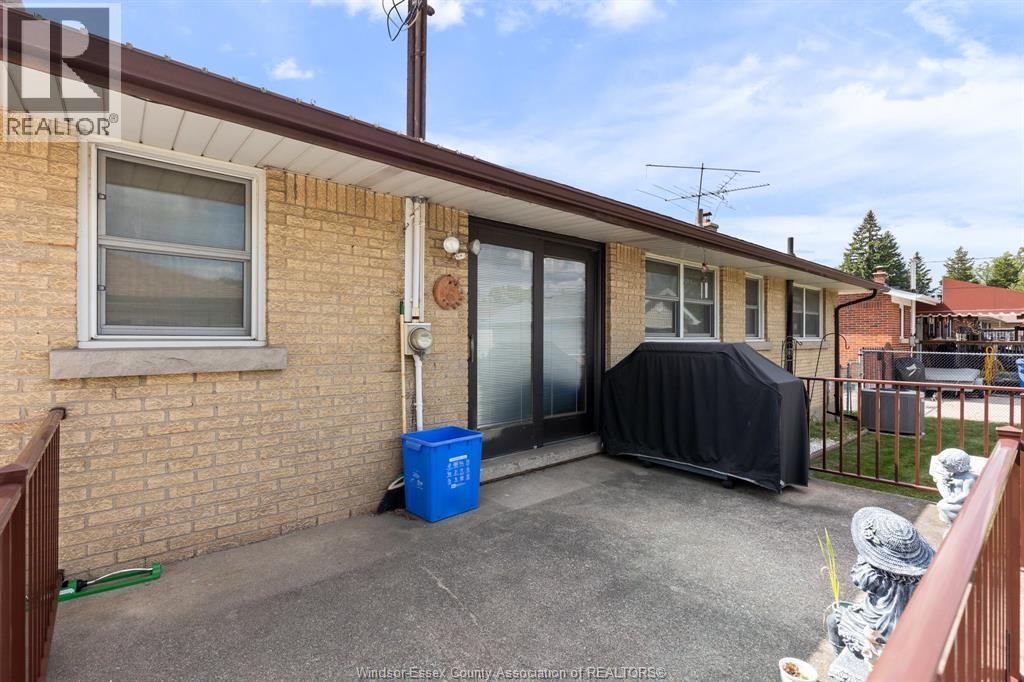 3890 AVON - 30