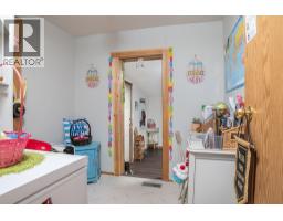 5702 Bertha Road, Kitchener, BC V0B1W1 Photo 11