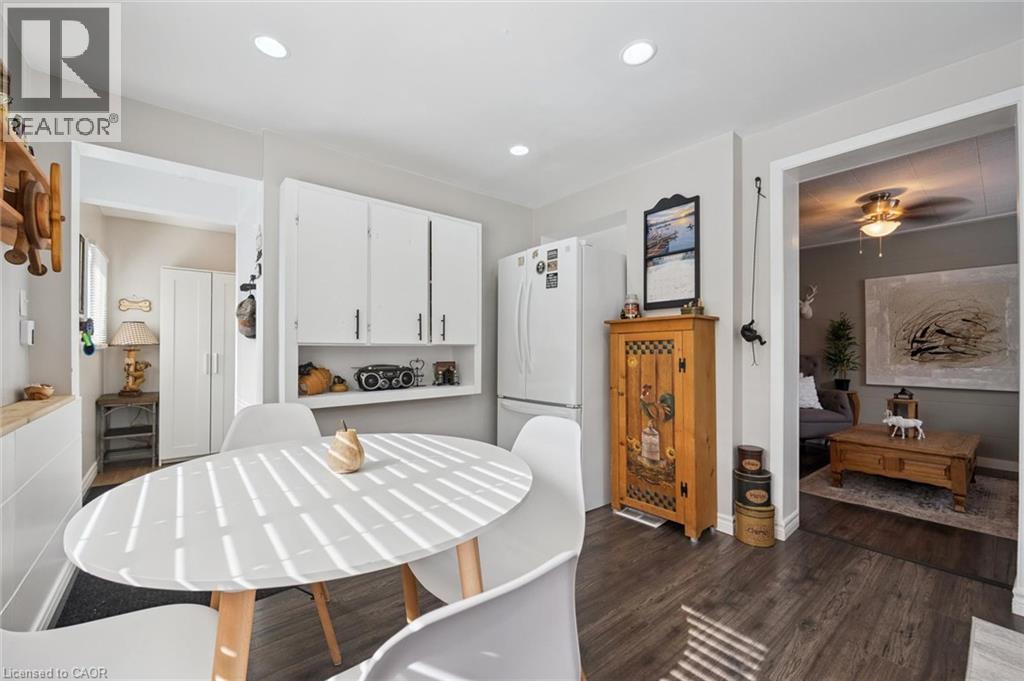 30 CHALMERS Street S - Image 15