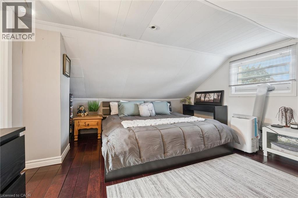 30 CHALMERS Street S - Image 26