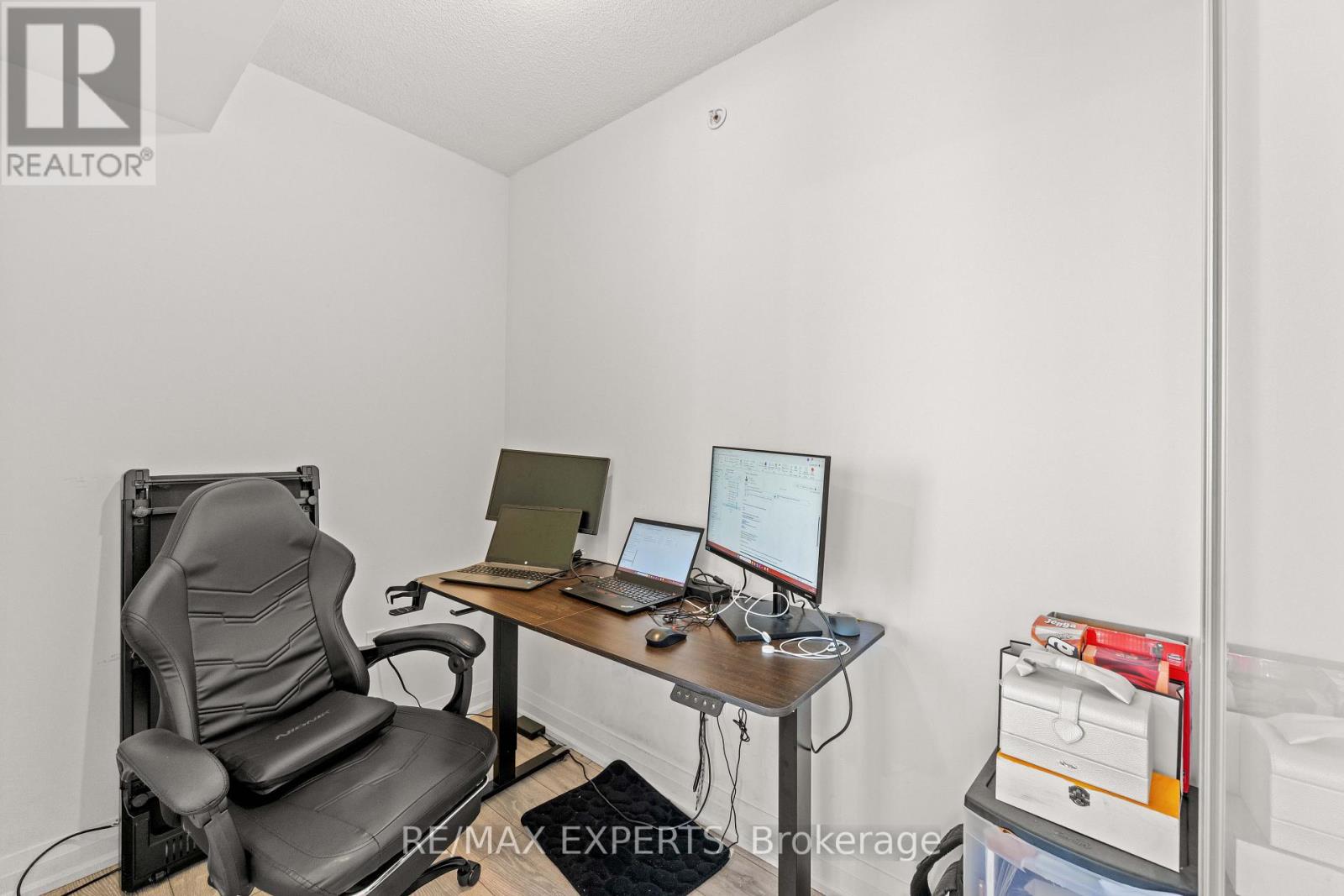 #1902 30 GIBBS ROAD - Image 23