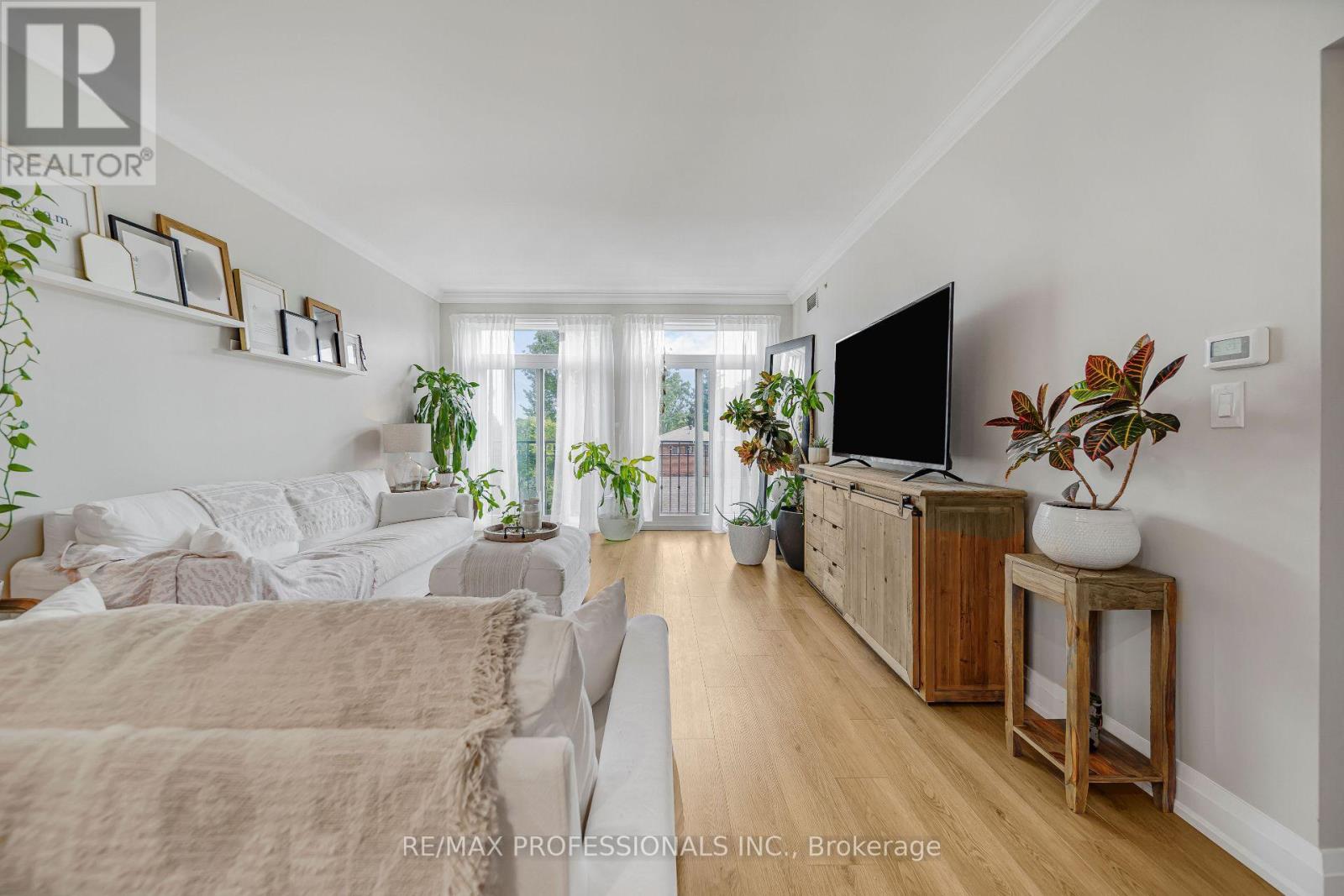 #211 3531 LAKE SHORE BOULEVARD W - Image 15