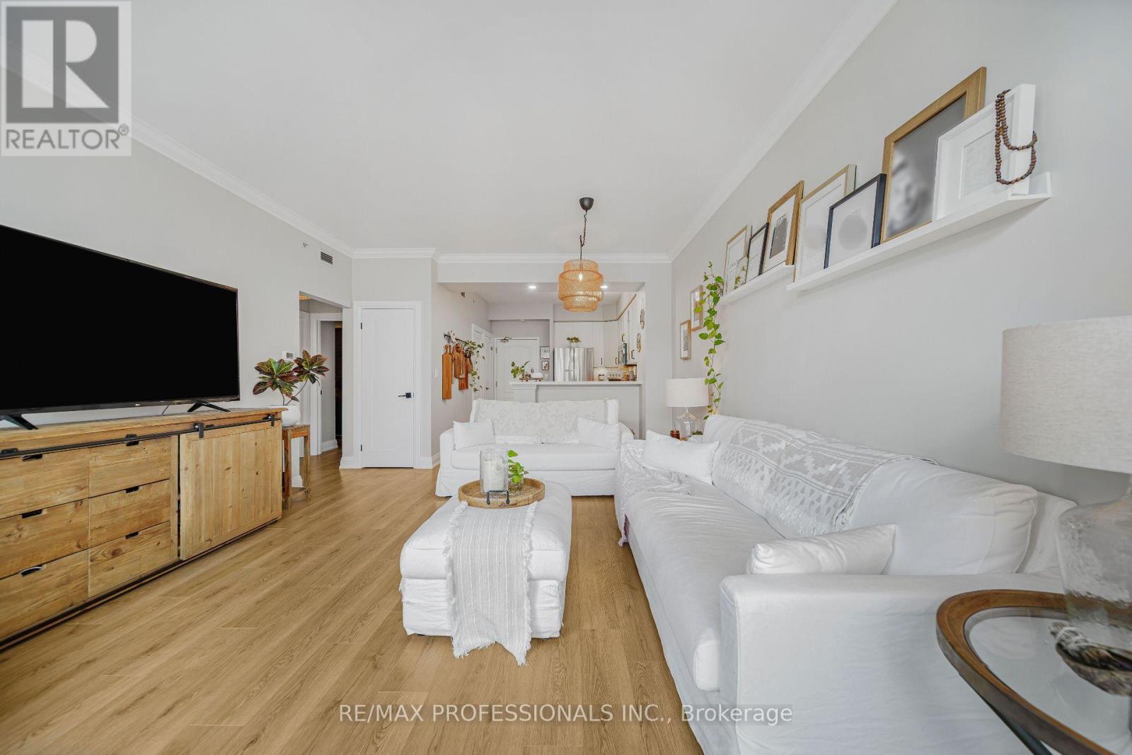 #211 3531 LAKE SHORE BOULEVARD W - 16