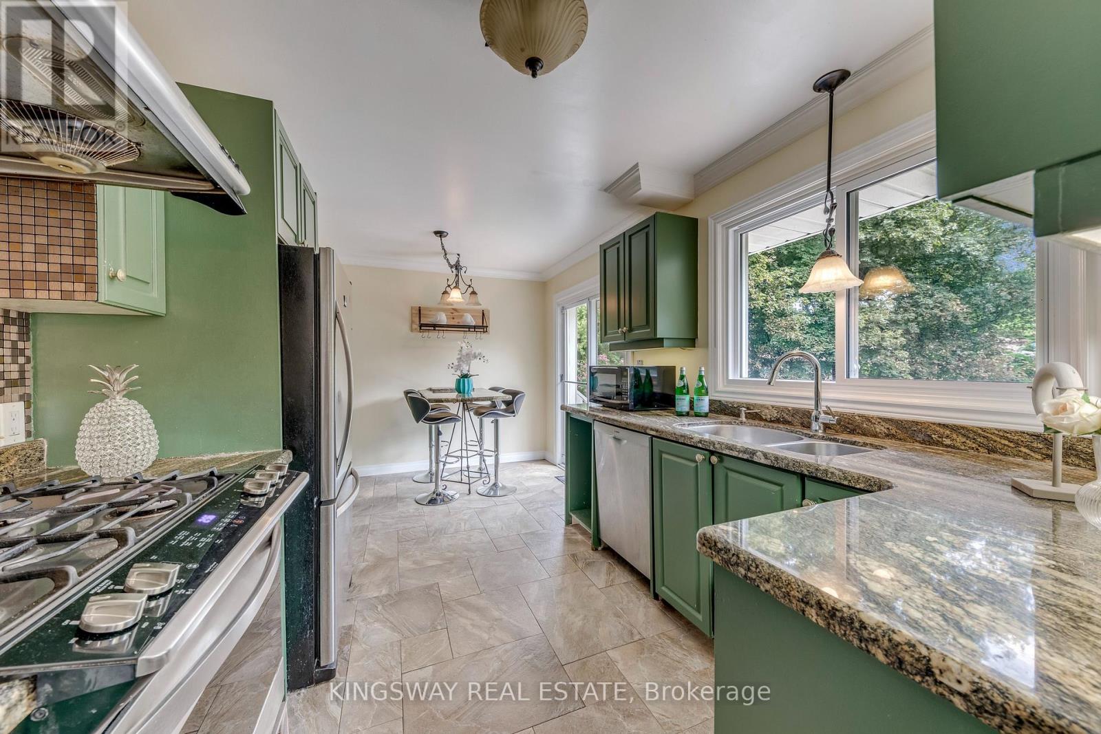 2096 SALVATOR BOULEVARD - Image 15
