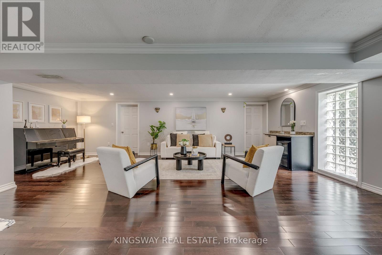 2096 SALVATOR BOULEVARD - Image 32