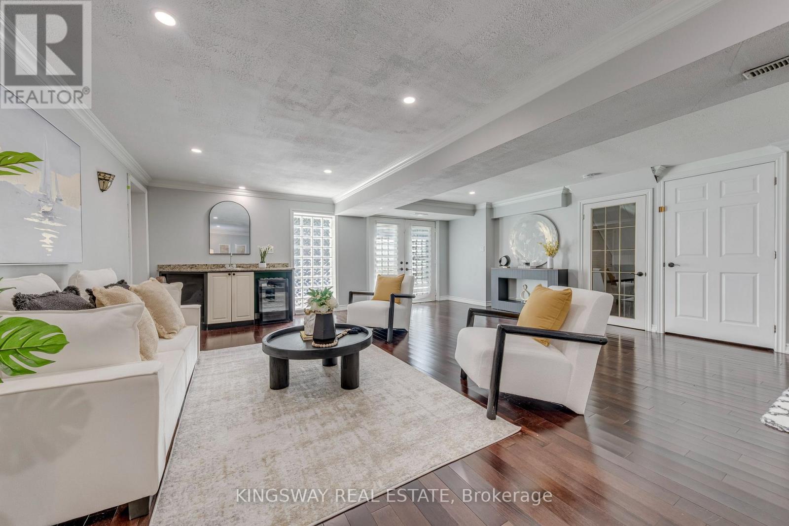 2096 SALVATOR BOULEVARD - 38