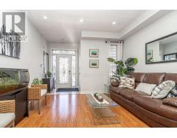 Kitchen - 88 Sled Dog Road, Brampton, ON L6R0J4 Photo 7