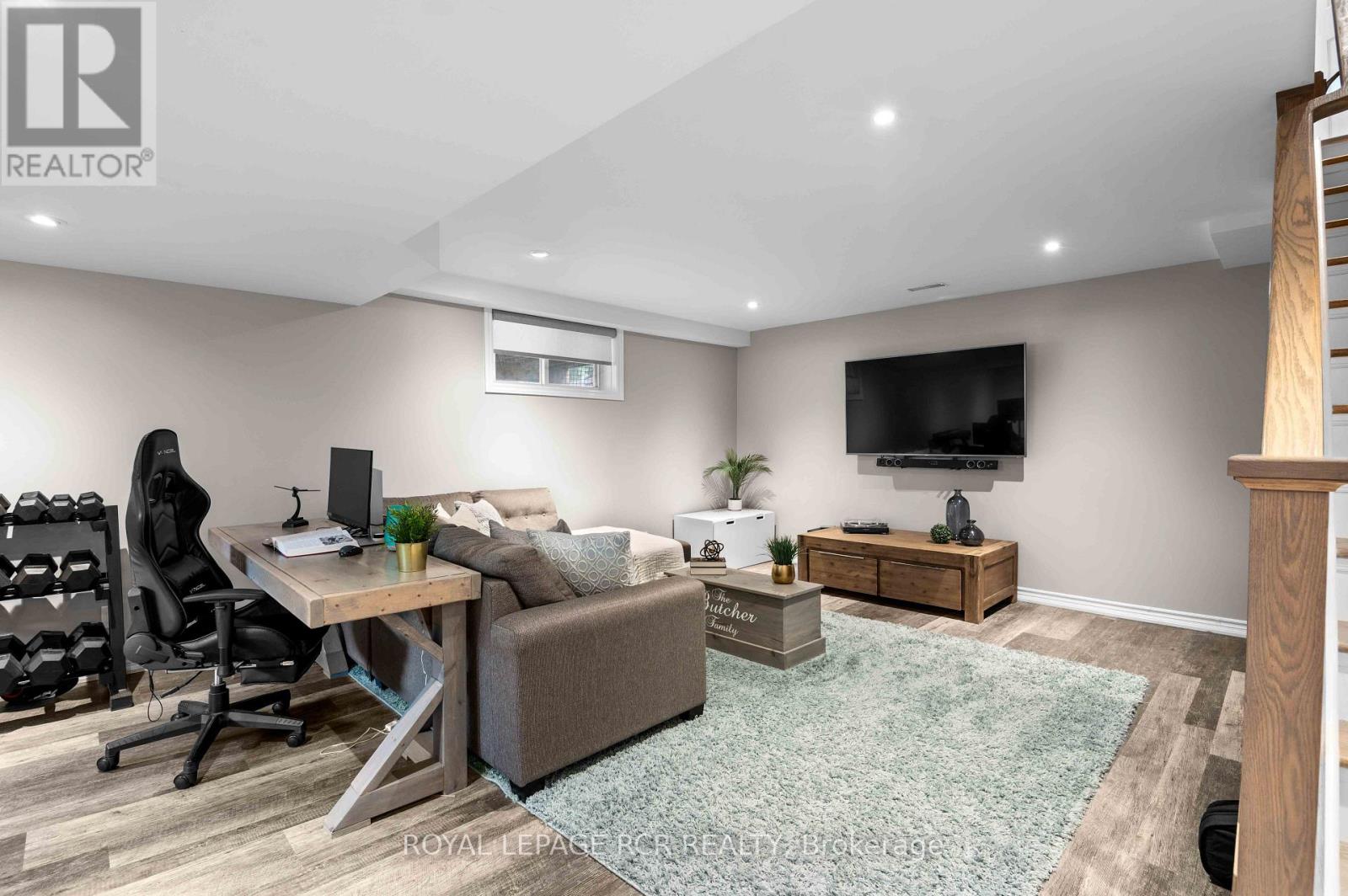46 HUTCHISON COURT - Image 33