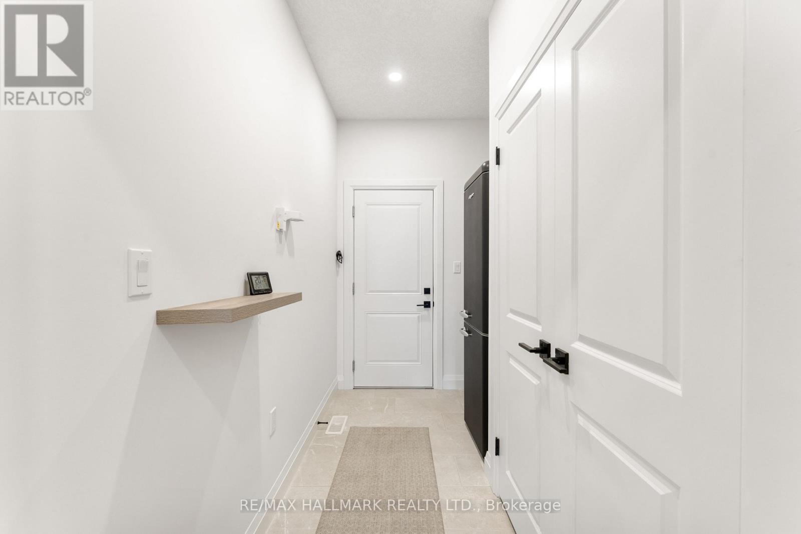 77 REA DRIVE - Image 17