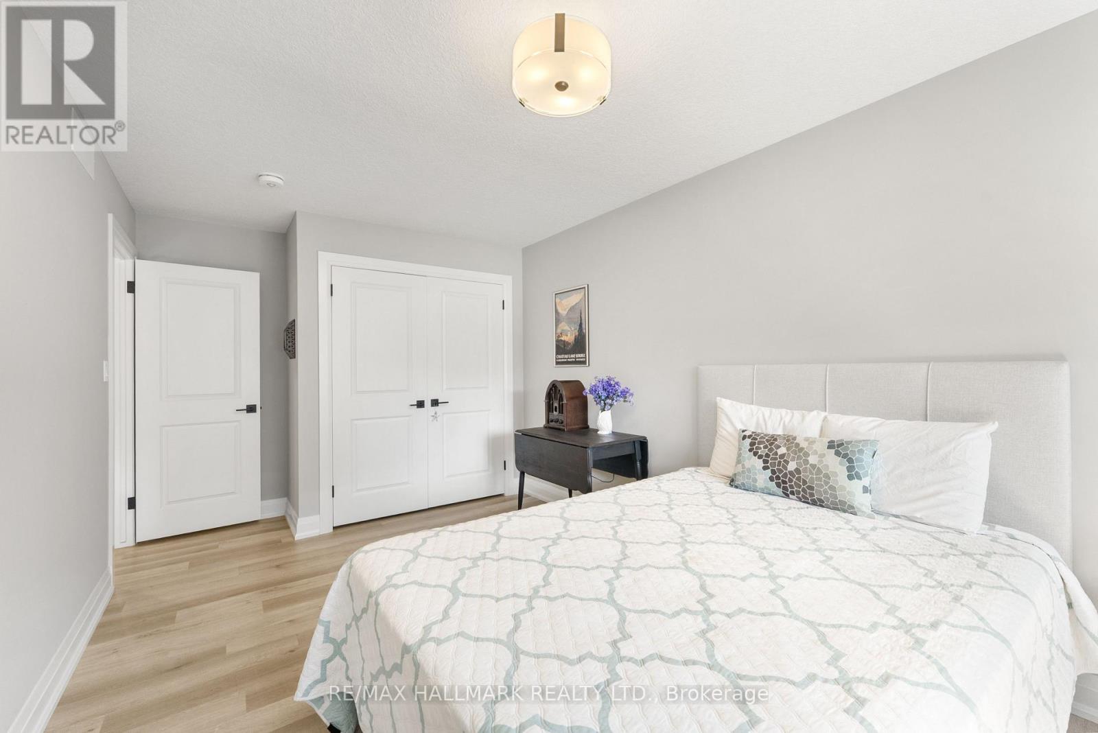 77 REA DRIVE - 30