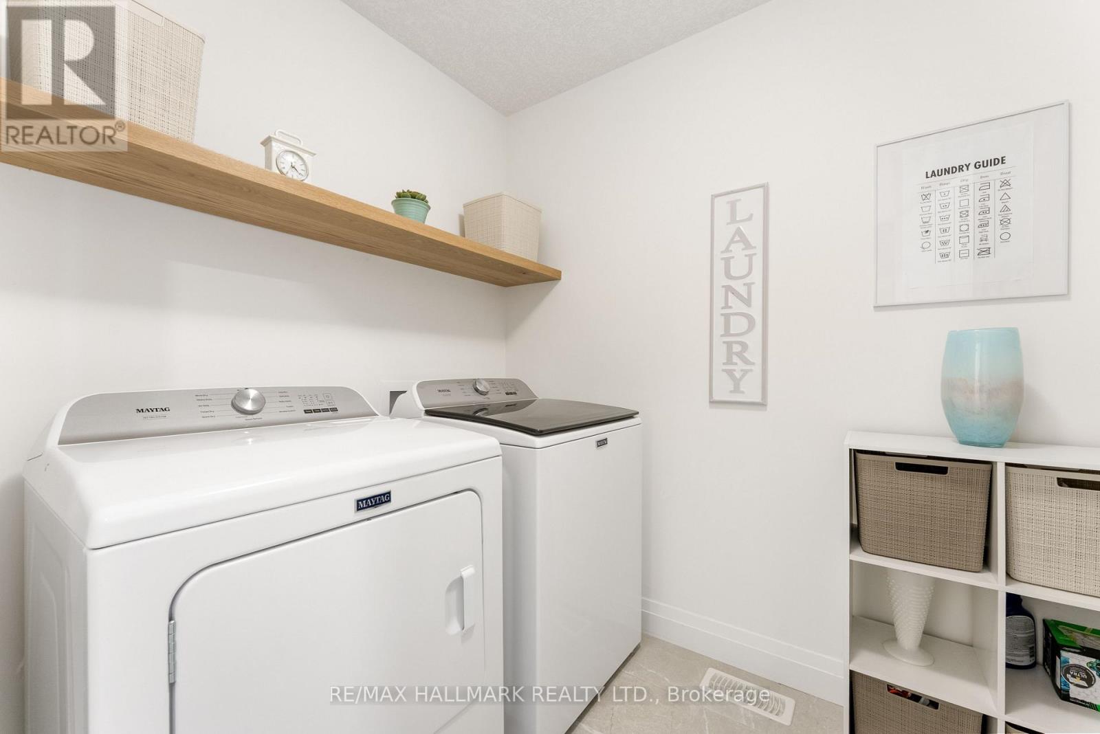 77 REA DRIVE - Image 32