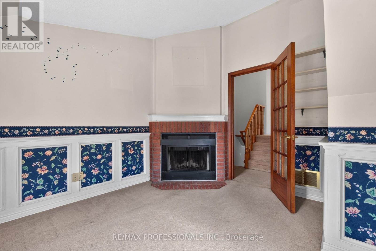 1001 REDBIRD CRESCENT - 22