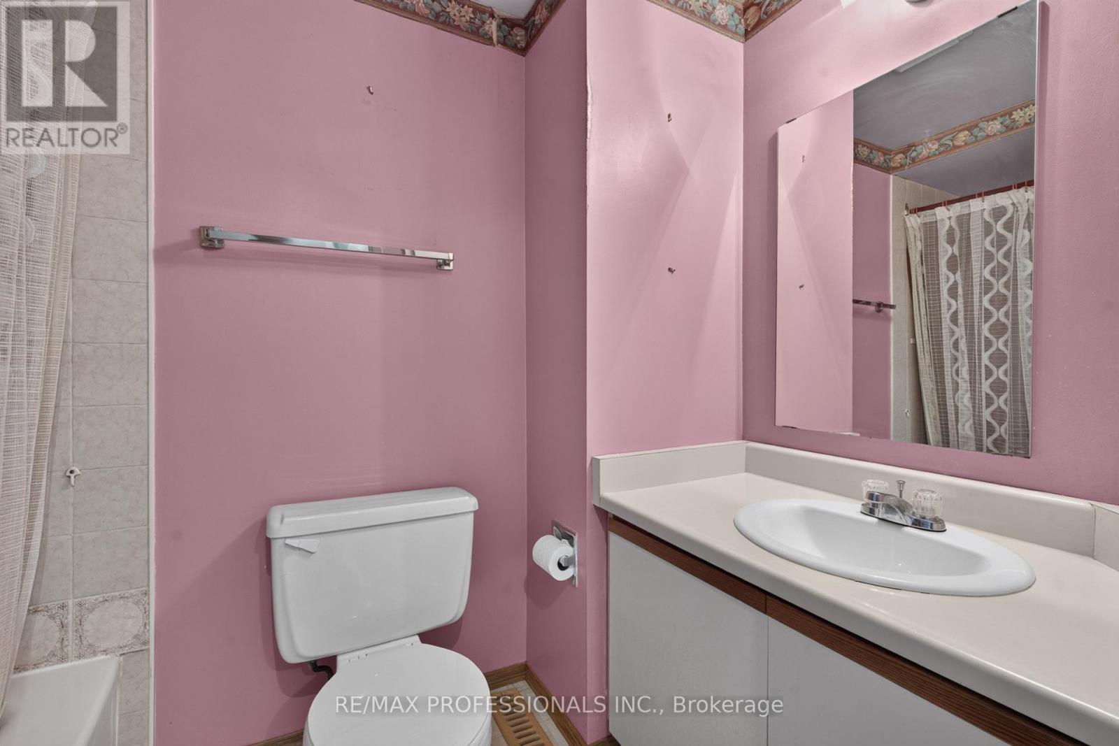 1001 REDBIRD CRESCENT - 28