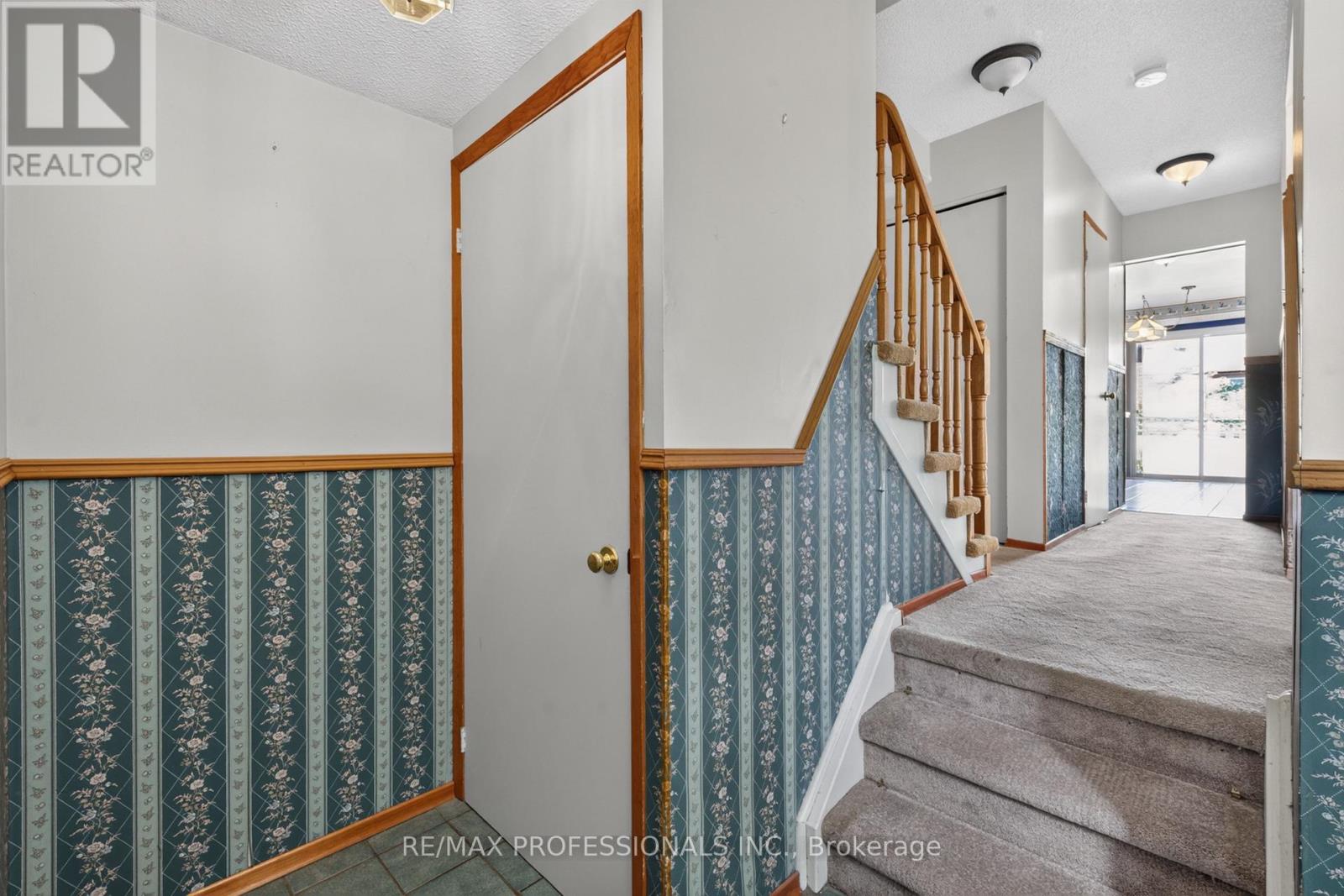 1001 REDBIRD CRESCENT - 4