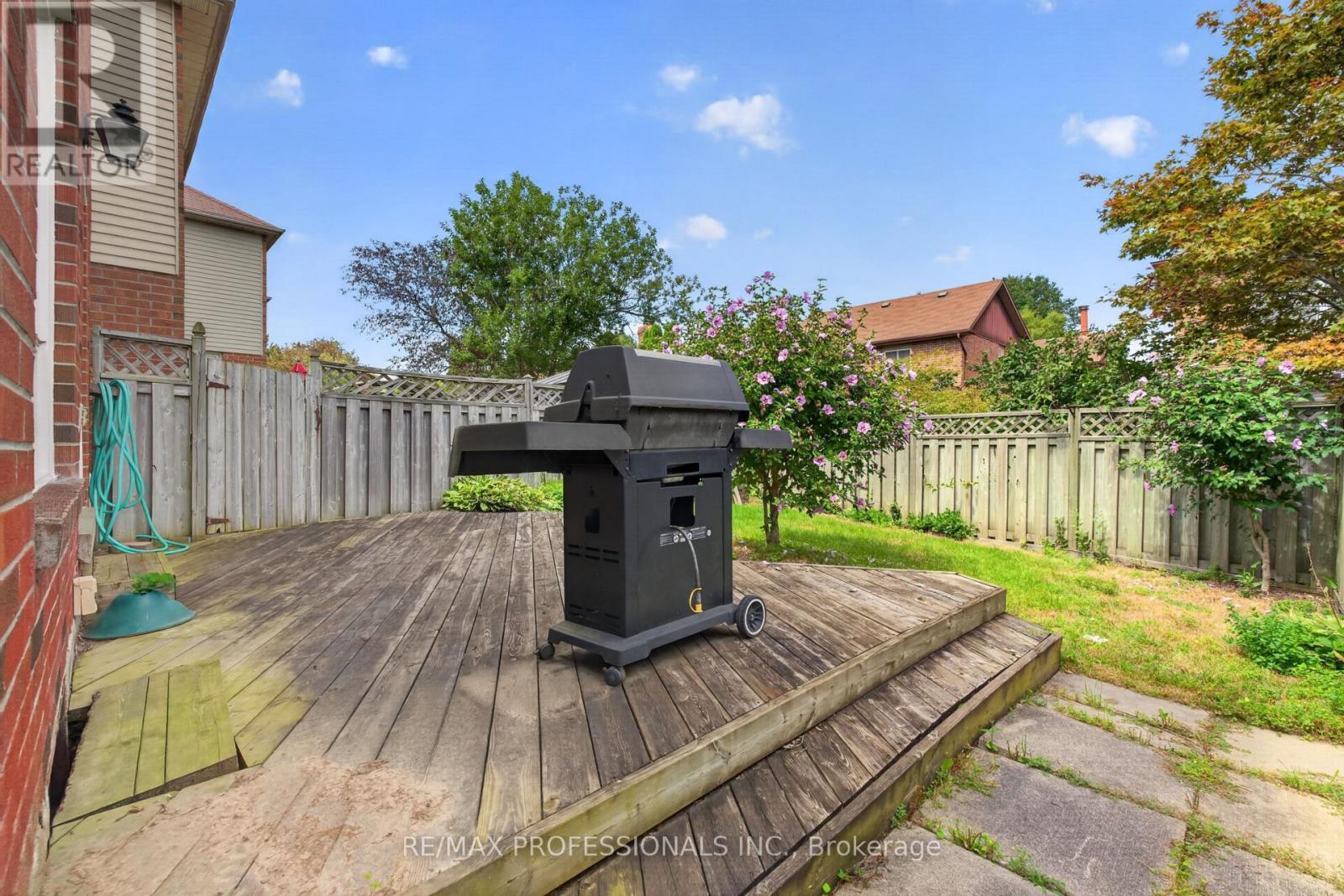 1001 REDBIRD CRESCENT - 40